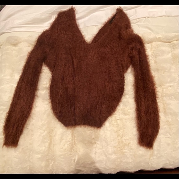 Tie-back Sweater - Picture 2 of 2